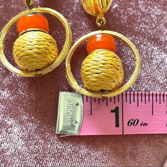 Gold tone drop earrings - Picture 7 of 10